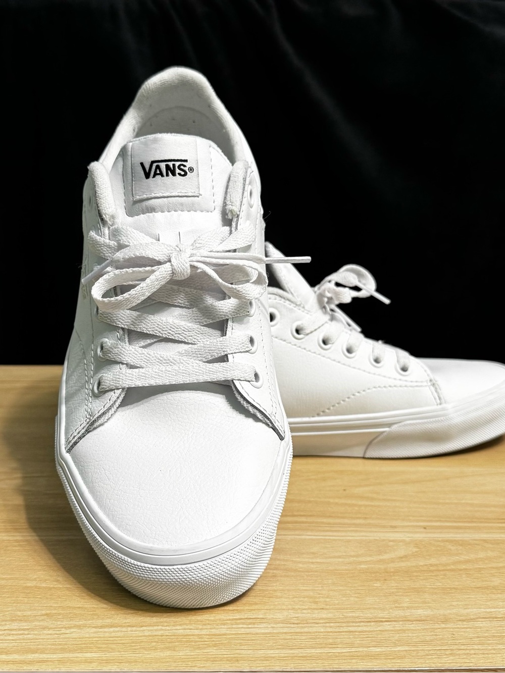 Vans Leather Seldan Low Top Sneakers